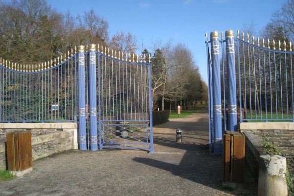 Professionnels – Peinture de grilles extérieures