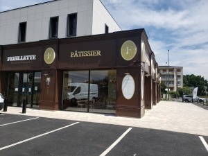 construction-decoration-boulangerie-exterieur